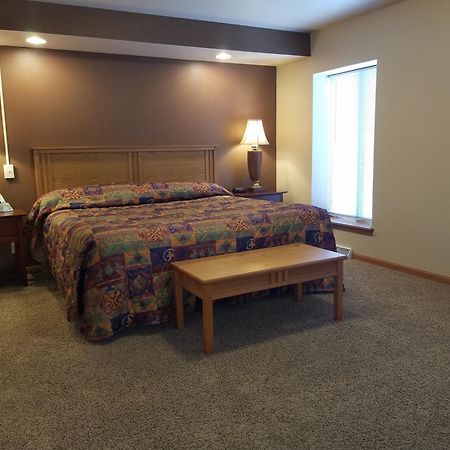 Amber'S Inn And Suites Уисконсин Делс Стая снимка